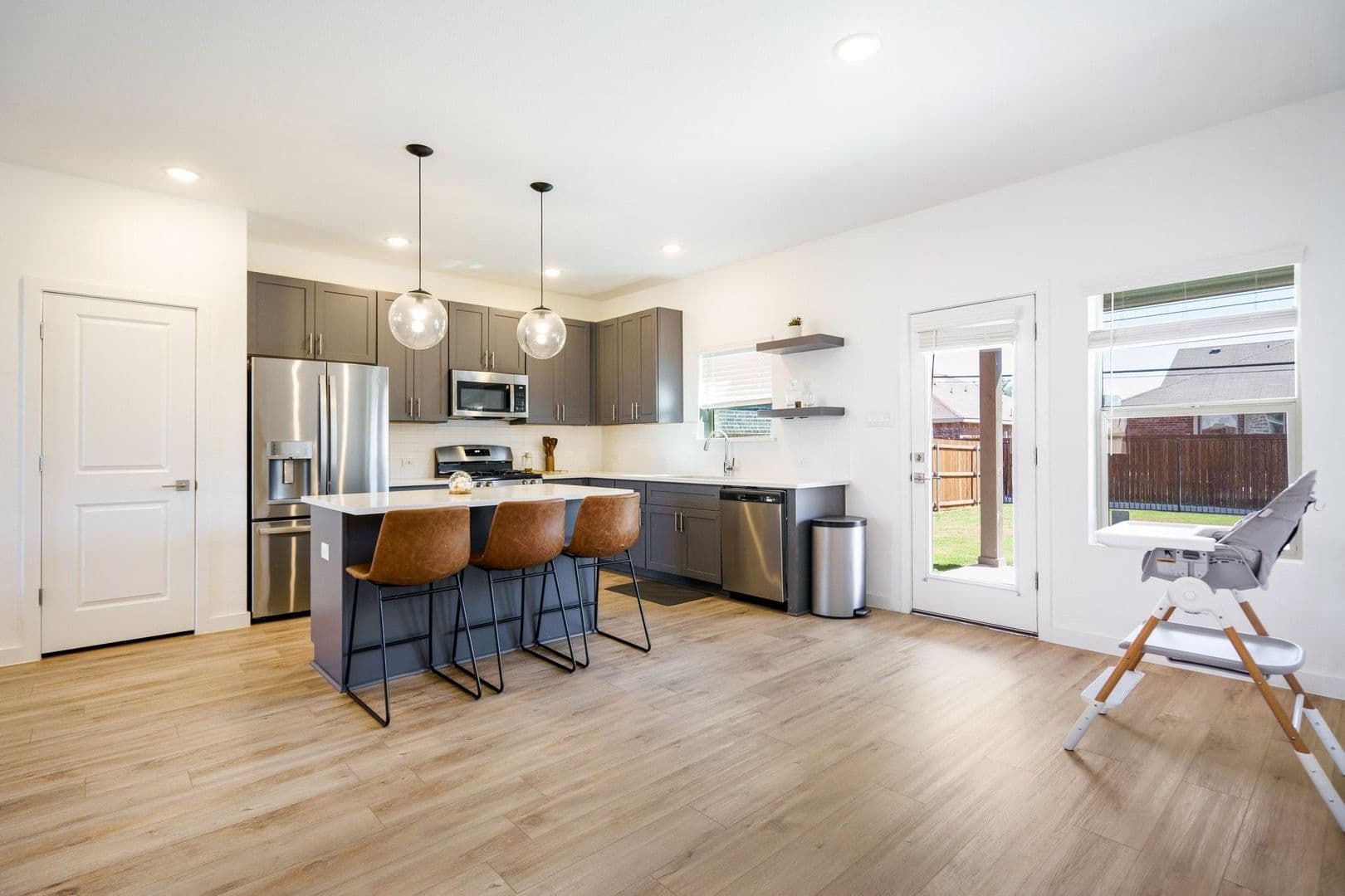 Seagoville House: 2608 Ontario Dr