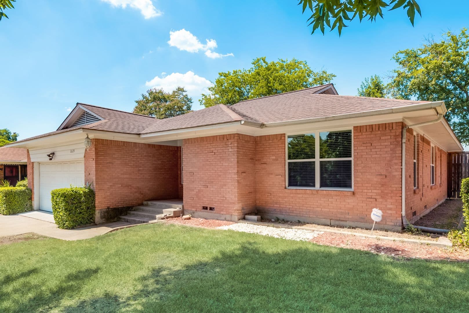 Dallas House: 2629 San Medina Ave.