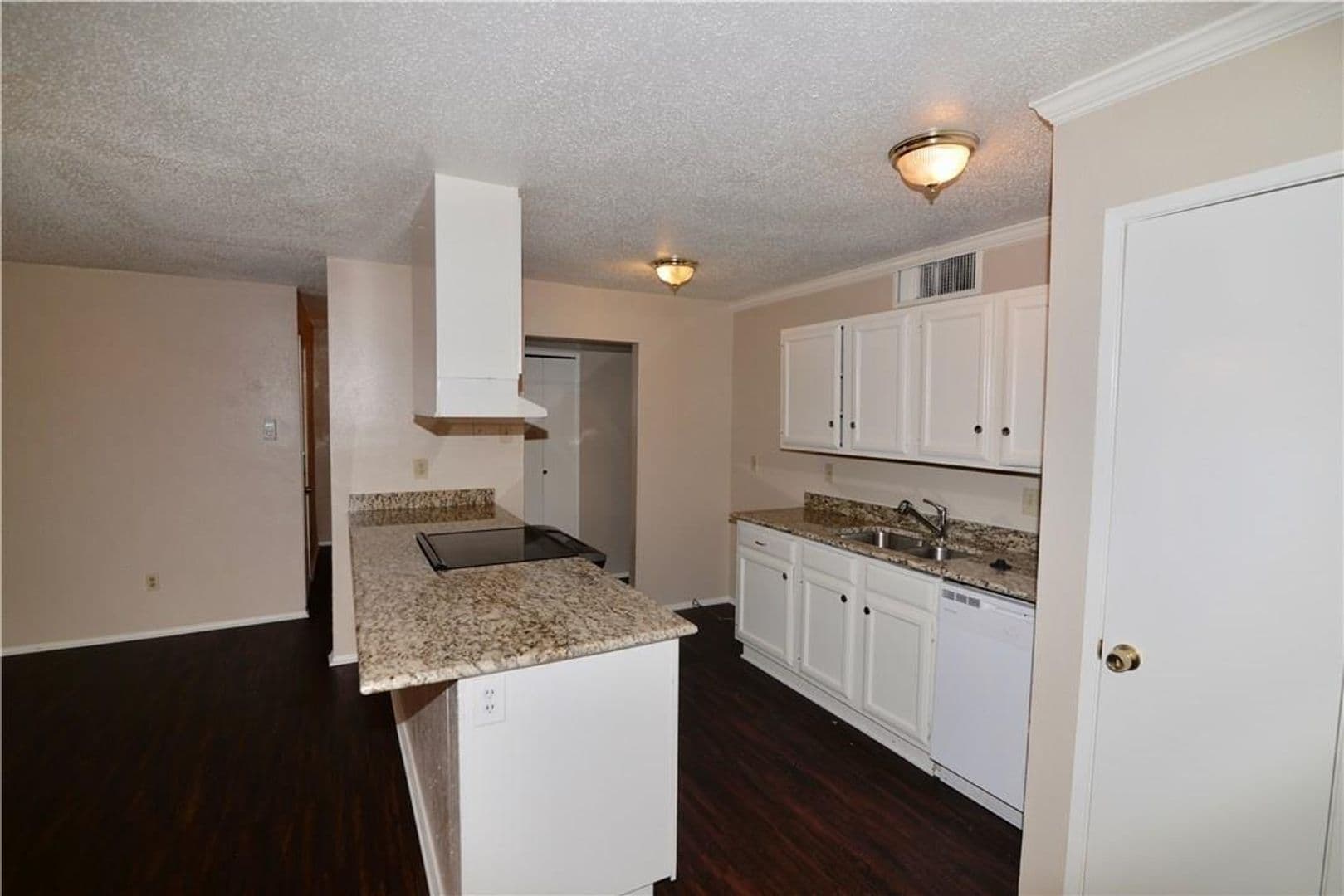 Allen House: 556 Hanover Dr