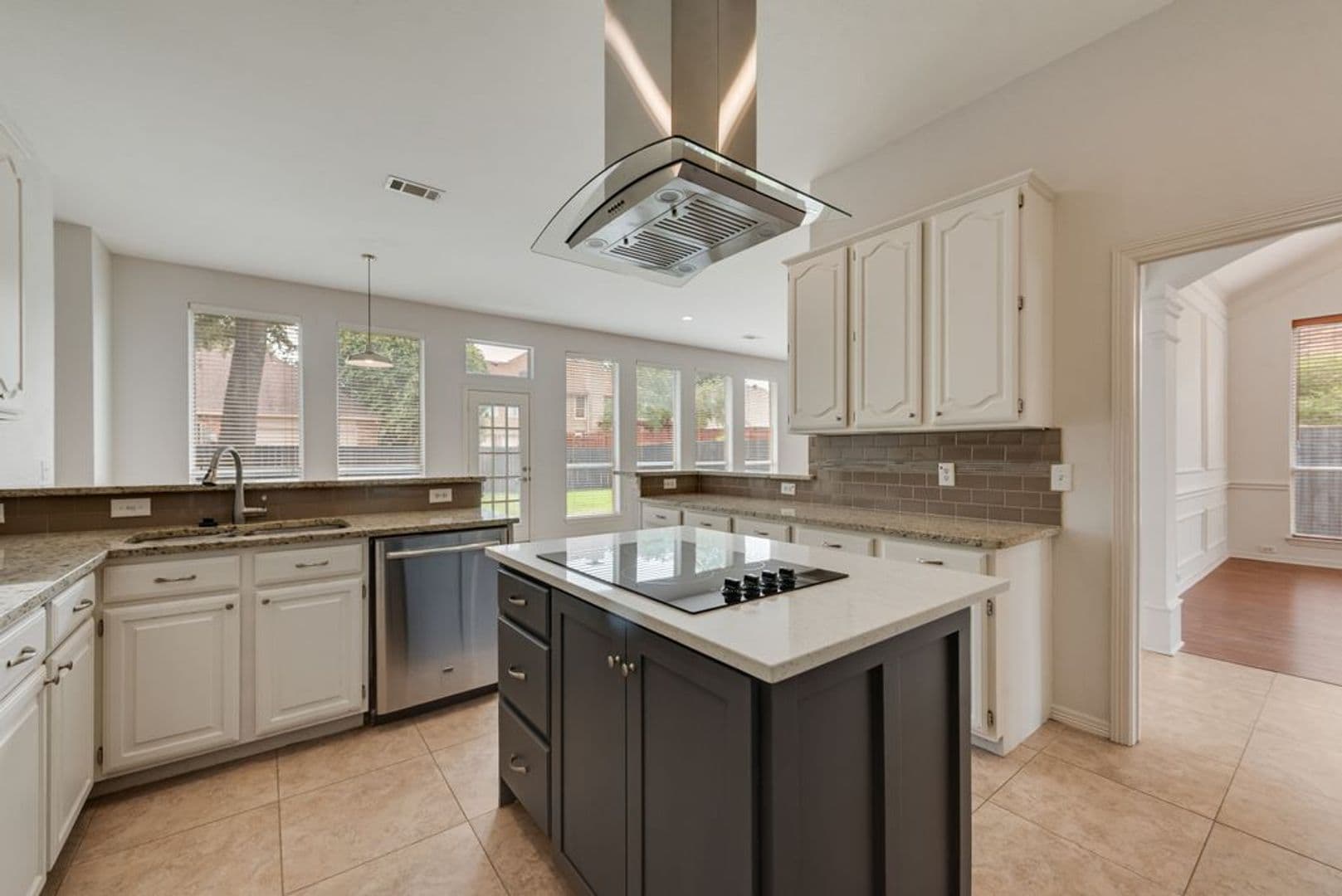 Coppell House: 719 Parkway Blvd