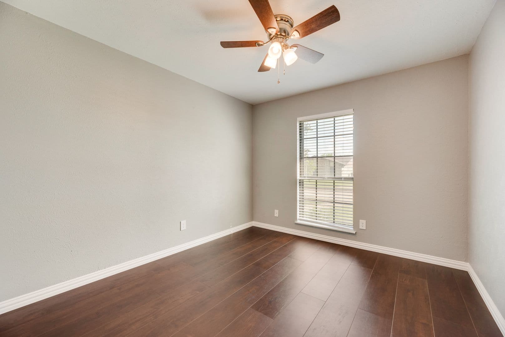 Carrolton House: 2221 Marble Falls