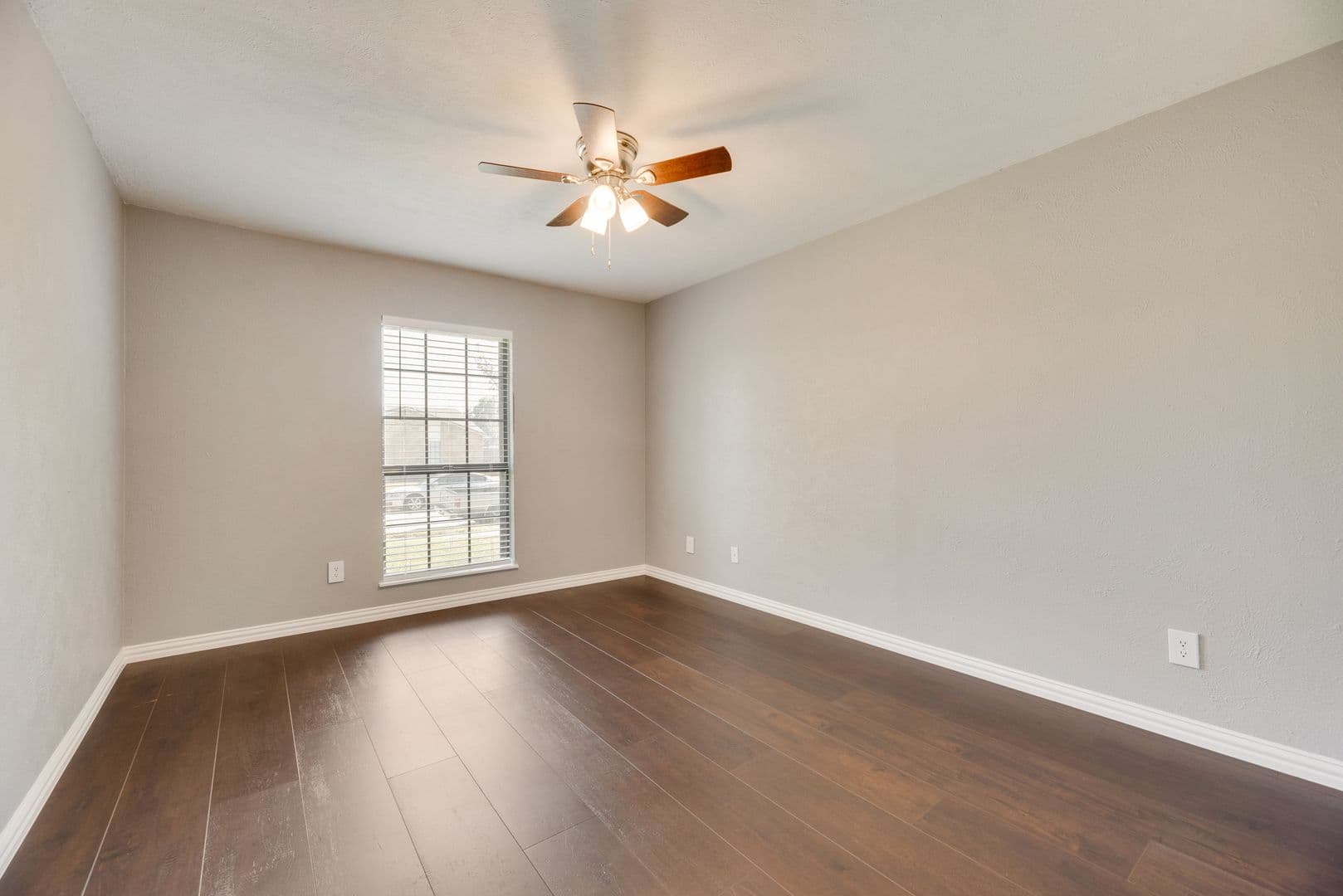 Carrolton House: 2221 Marble Falls