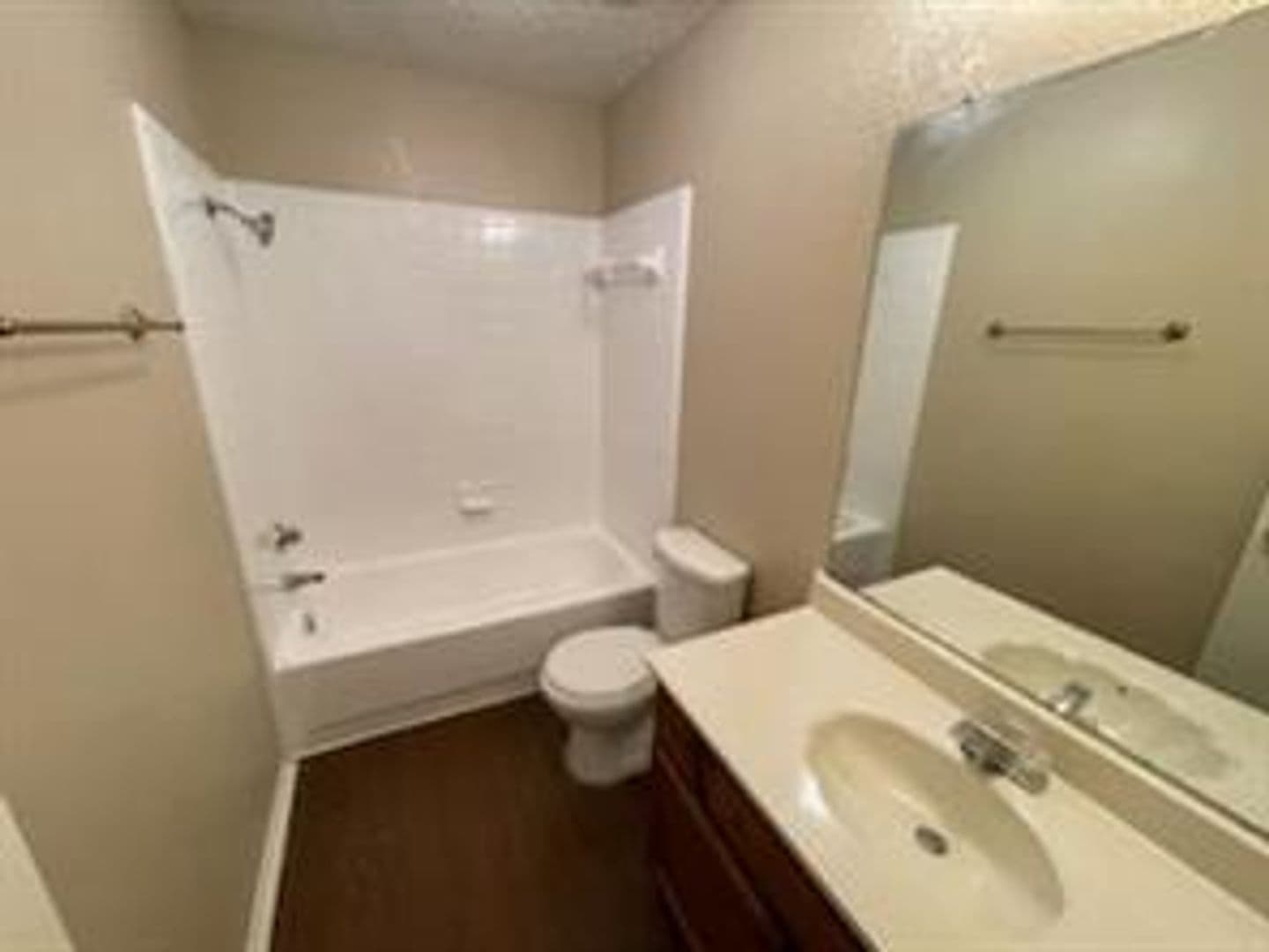Dallas House: 10228 Ridge Oak