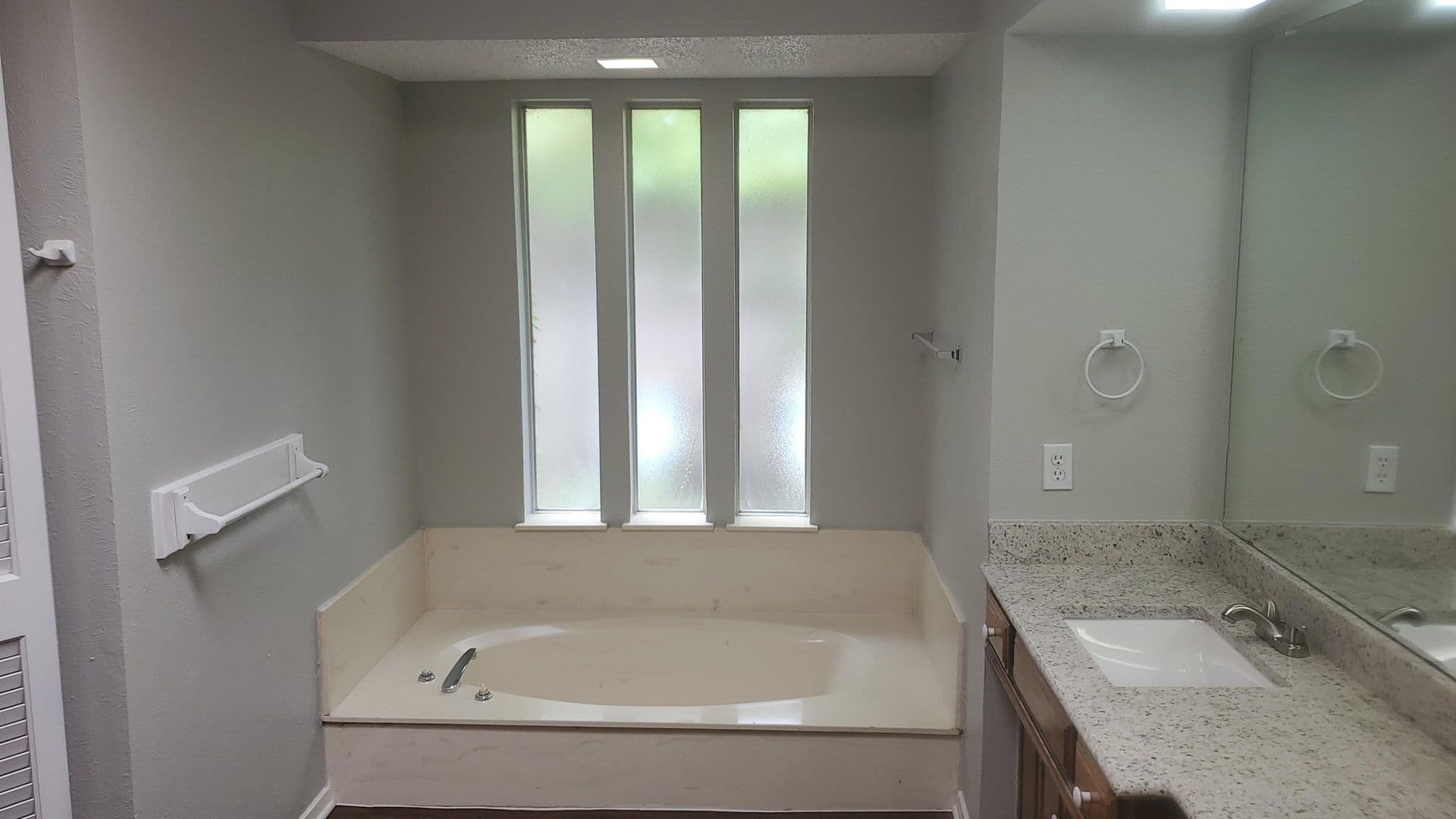 Garland House: 317 Doral Place
