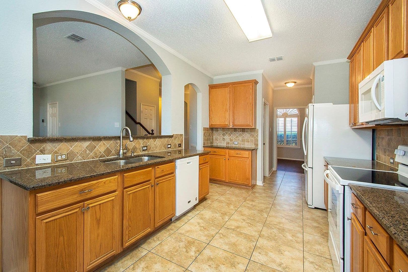 Allen House: 406 Leameadow Dr