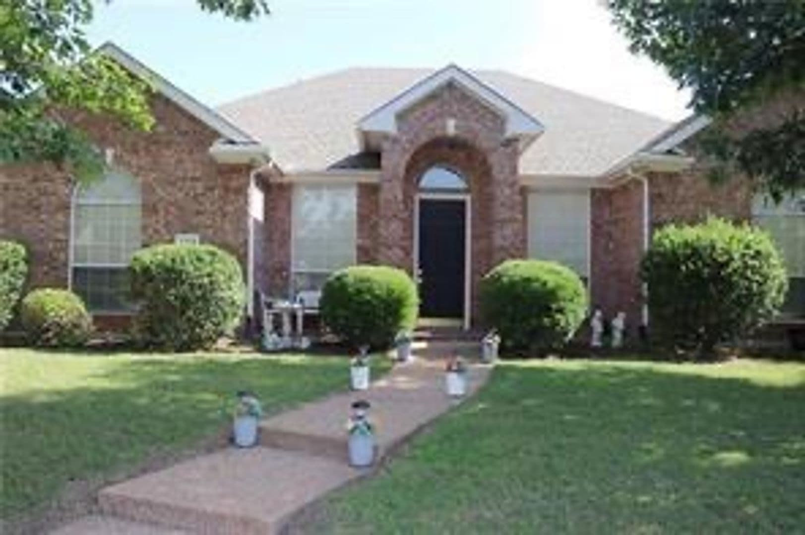 Murphy House: 123 Hillcrest Dr