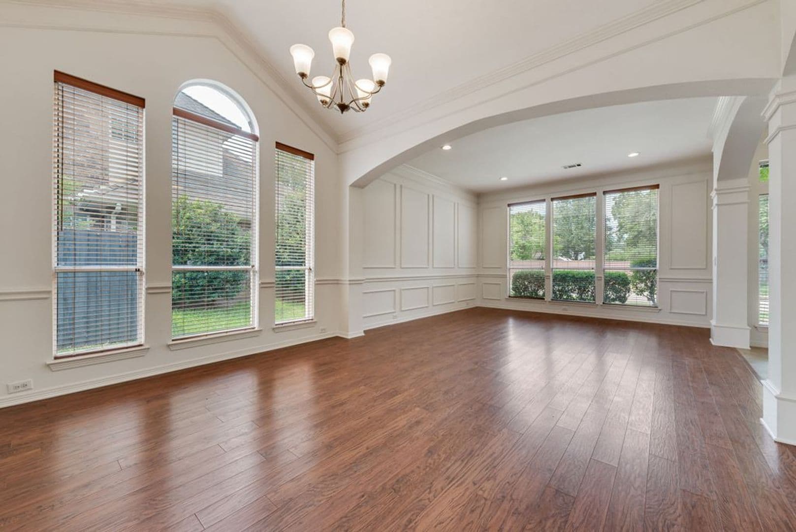 Coppell House: 719 Parkway Blvd