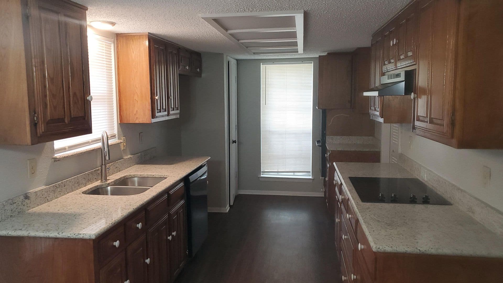 Garland House: 317 Doral Place