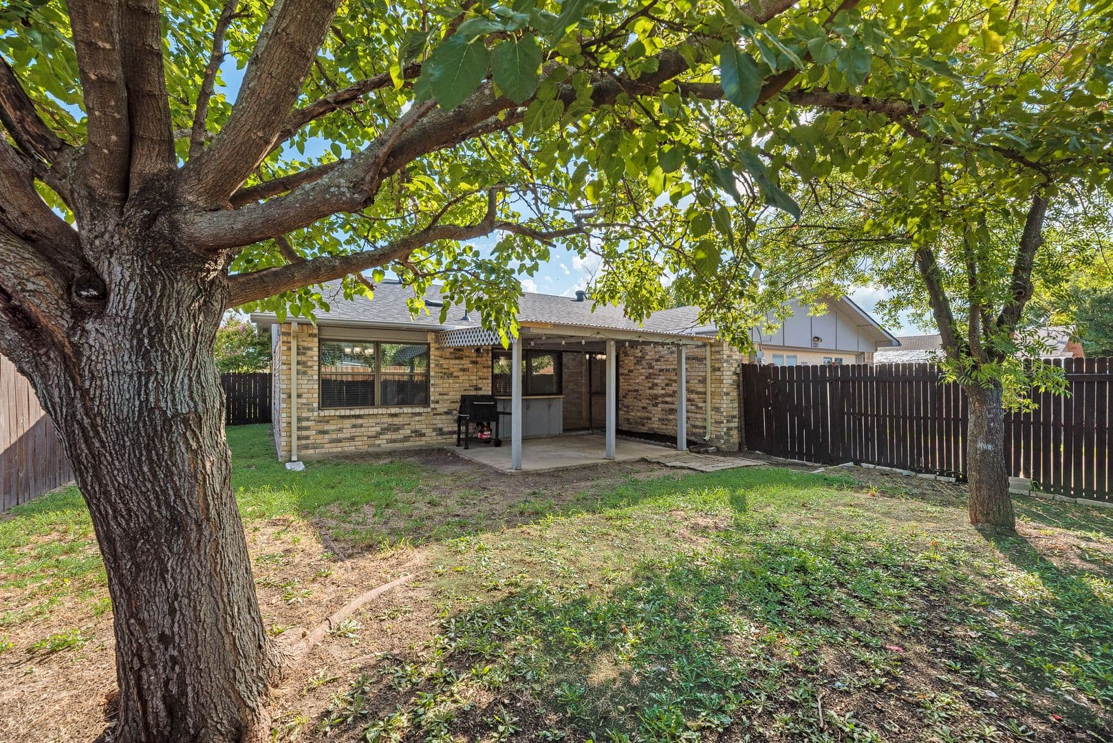 Carrolton House: 2221 Marble Falls
