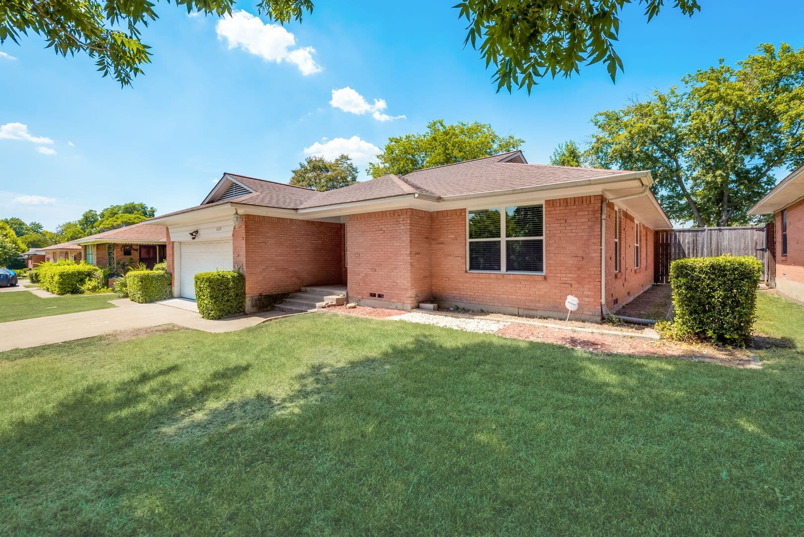 Dallas House: 2629 San Medina Ave.