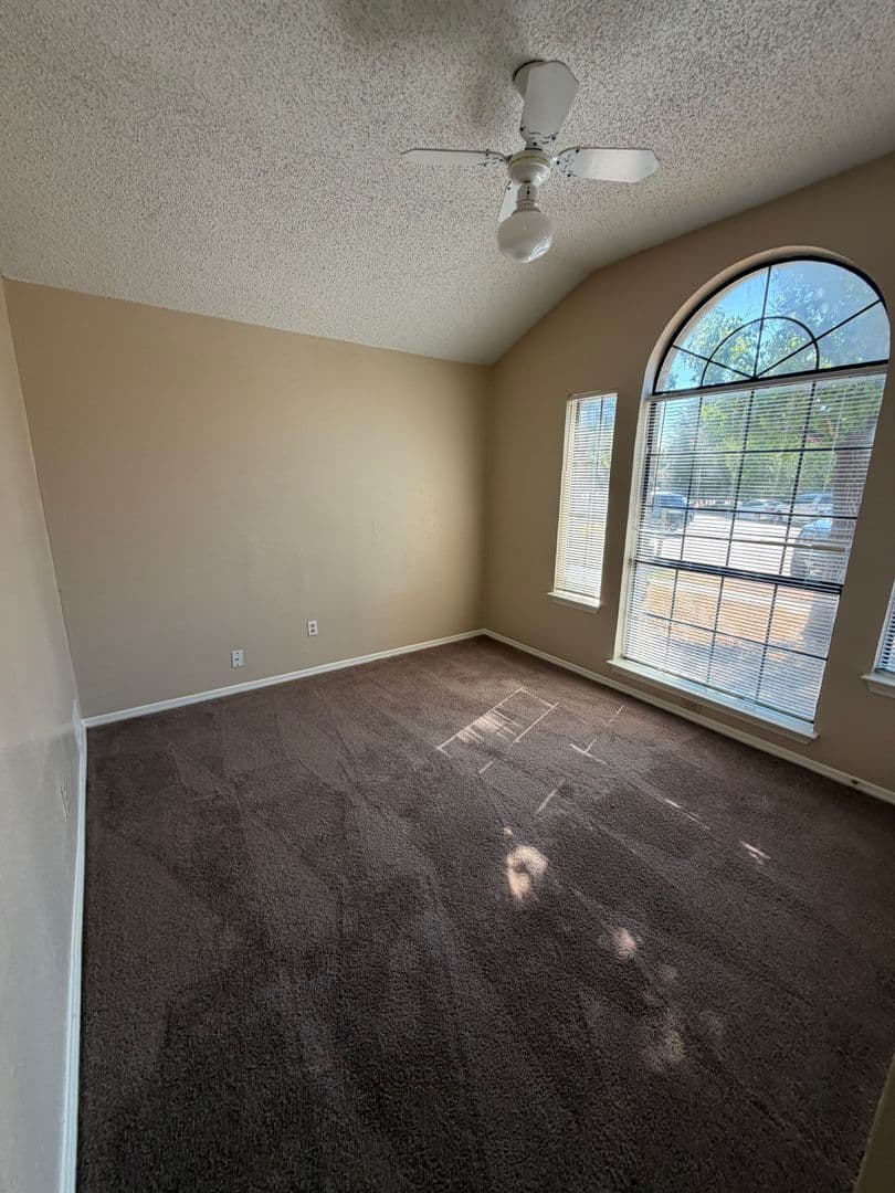 Mesquite House: 425 Horse Shoe Bend