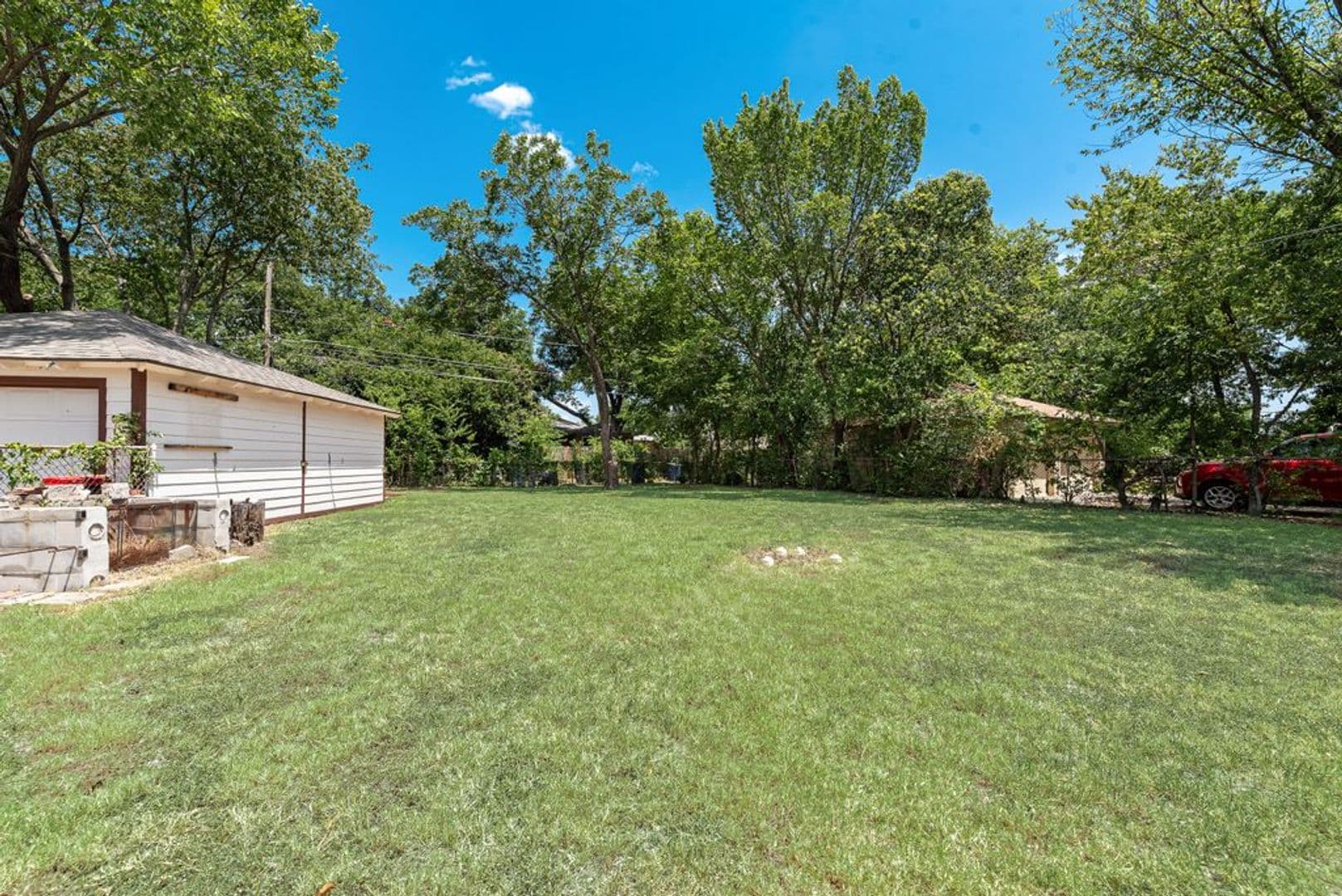 Dallas House: 9506 Mercer