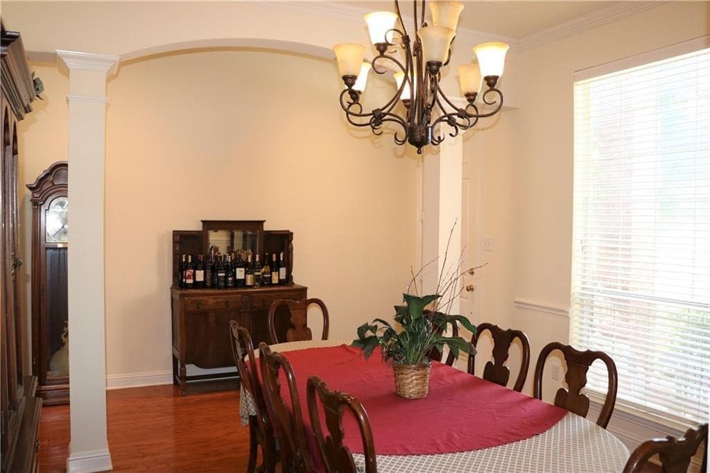 Murphy House: 123 Hillcrest Dr