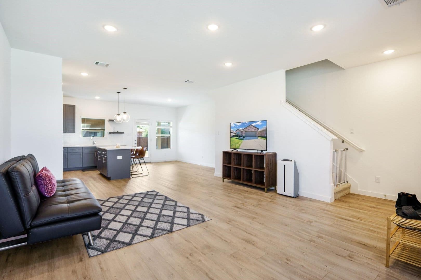Seagoville House: 2608 Ontario Dr