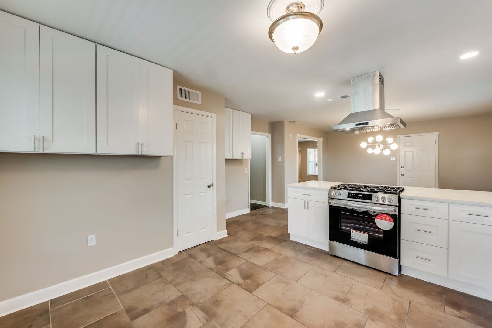 Dallas House: 2629 San Medina Ave.