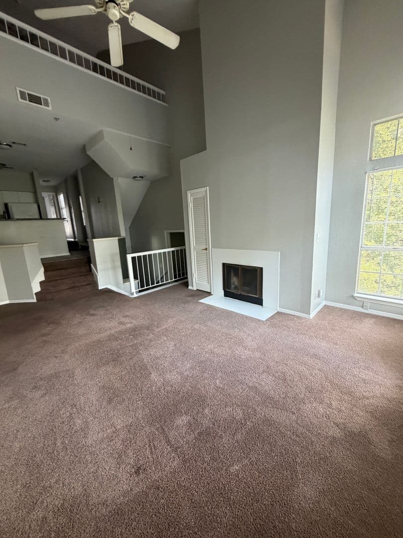 Dallas House: 7474 Fairoaks Unit 7404