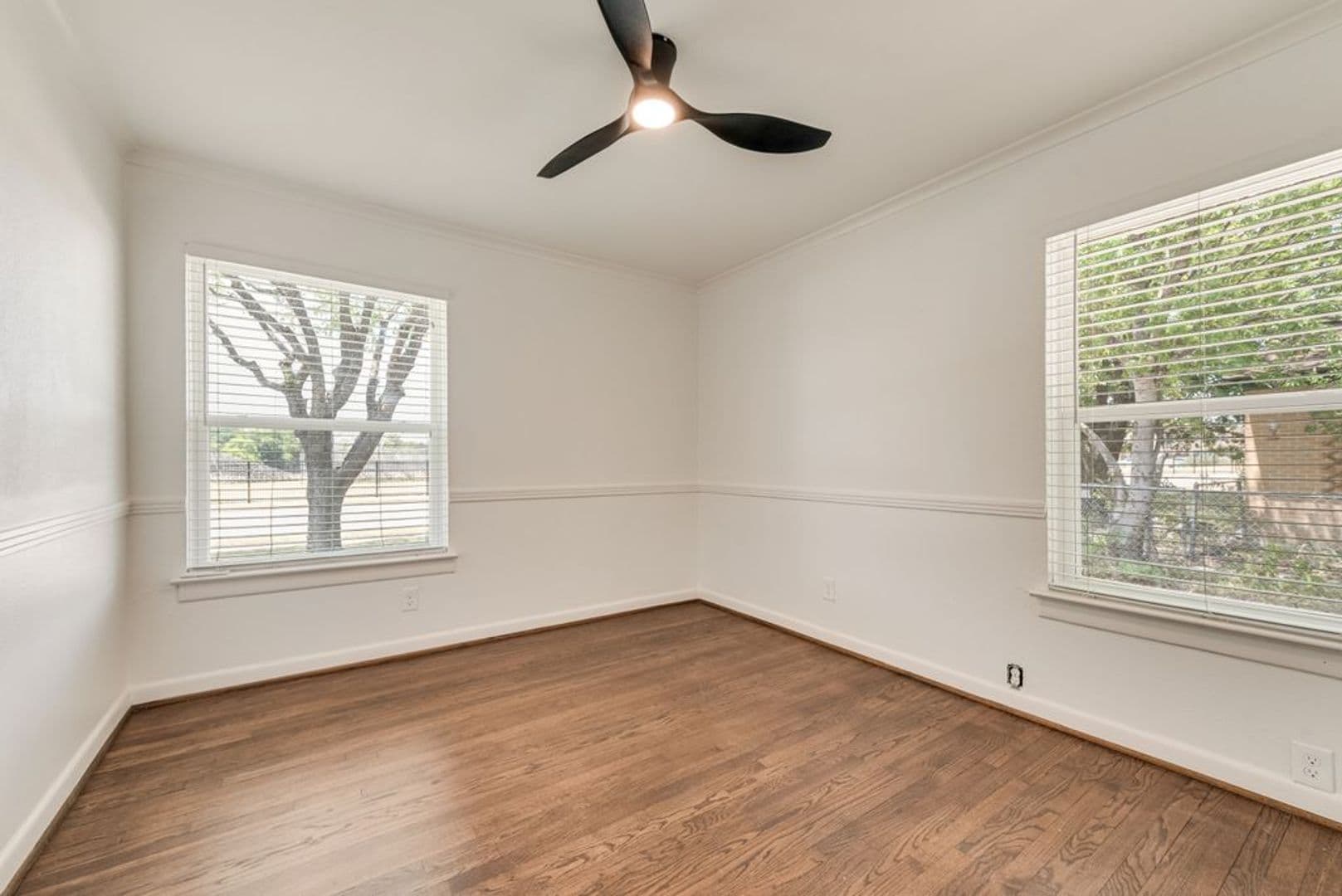 Dallas House: 9506 Mercer