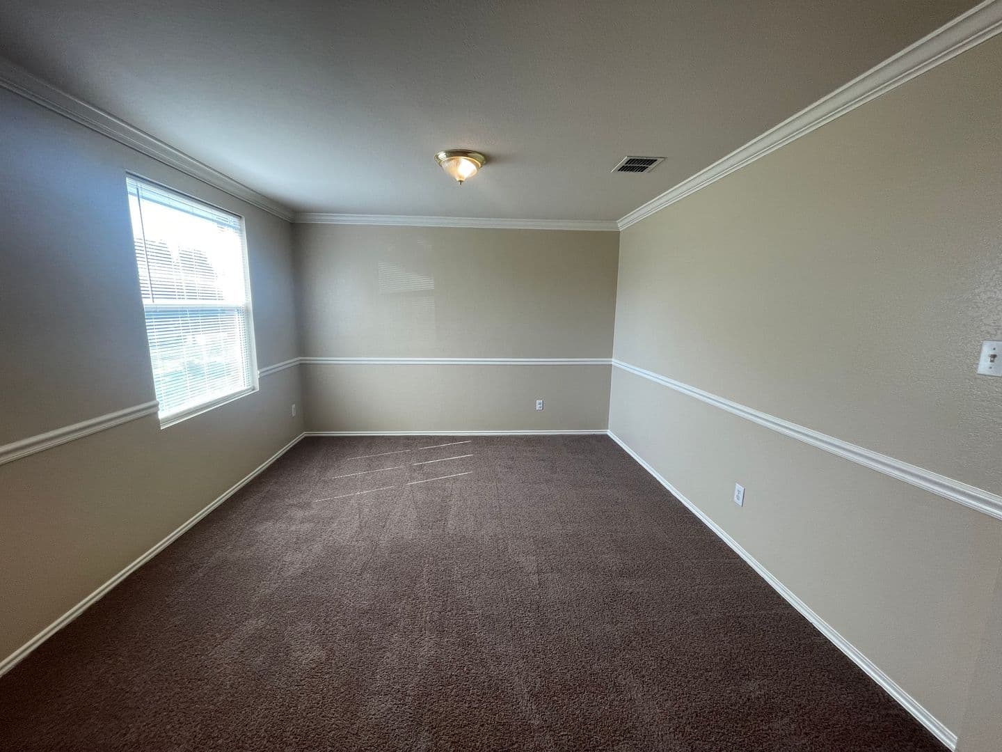 Lancaster House: 1015 Graystone Dr