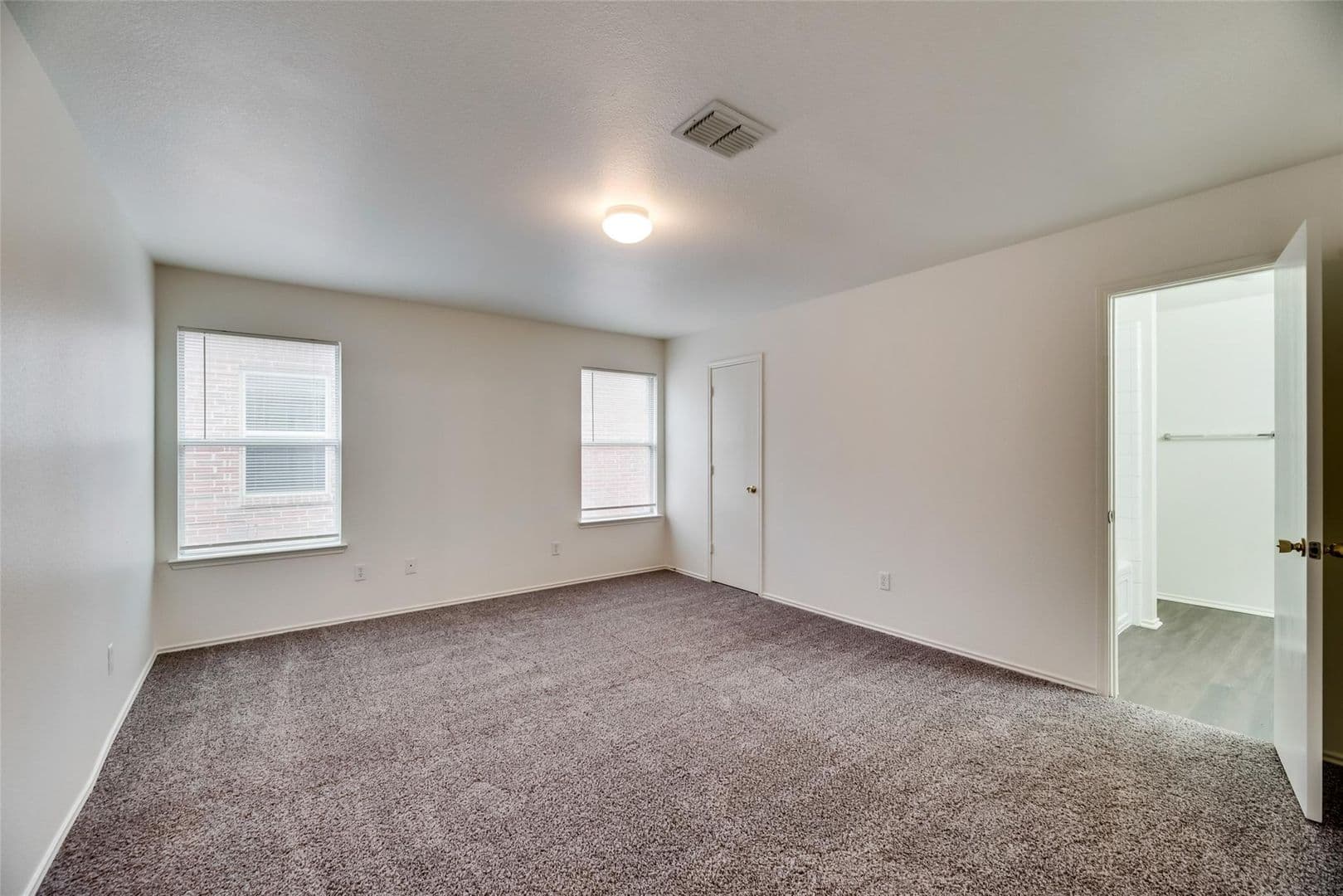 Lancaster House: 2946 Midbury Dr