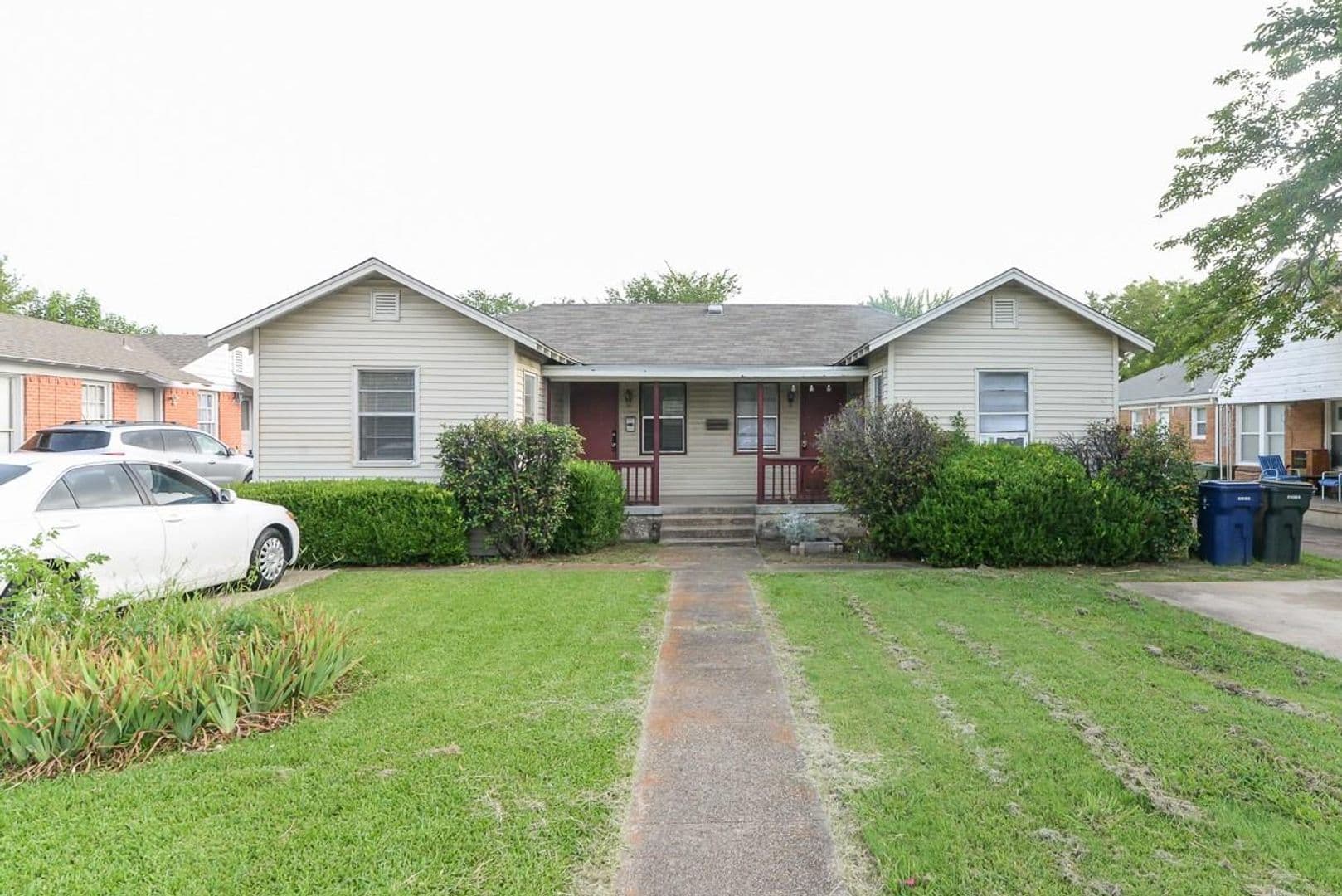 Garland House: 1123 Clinton