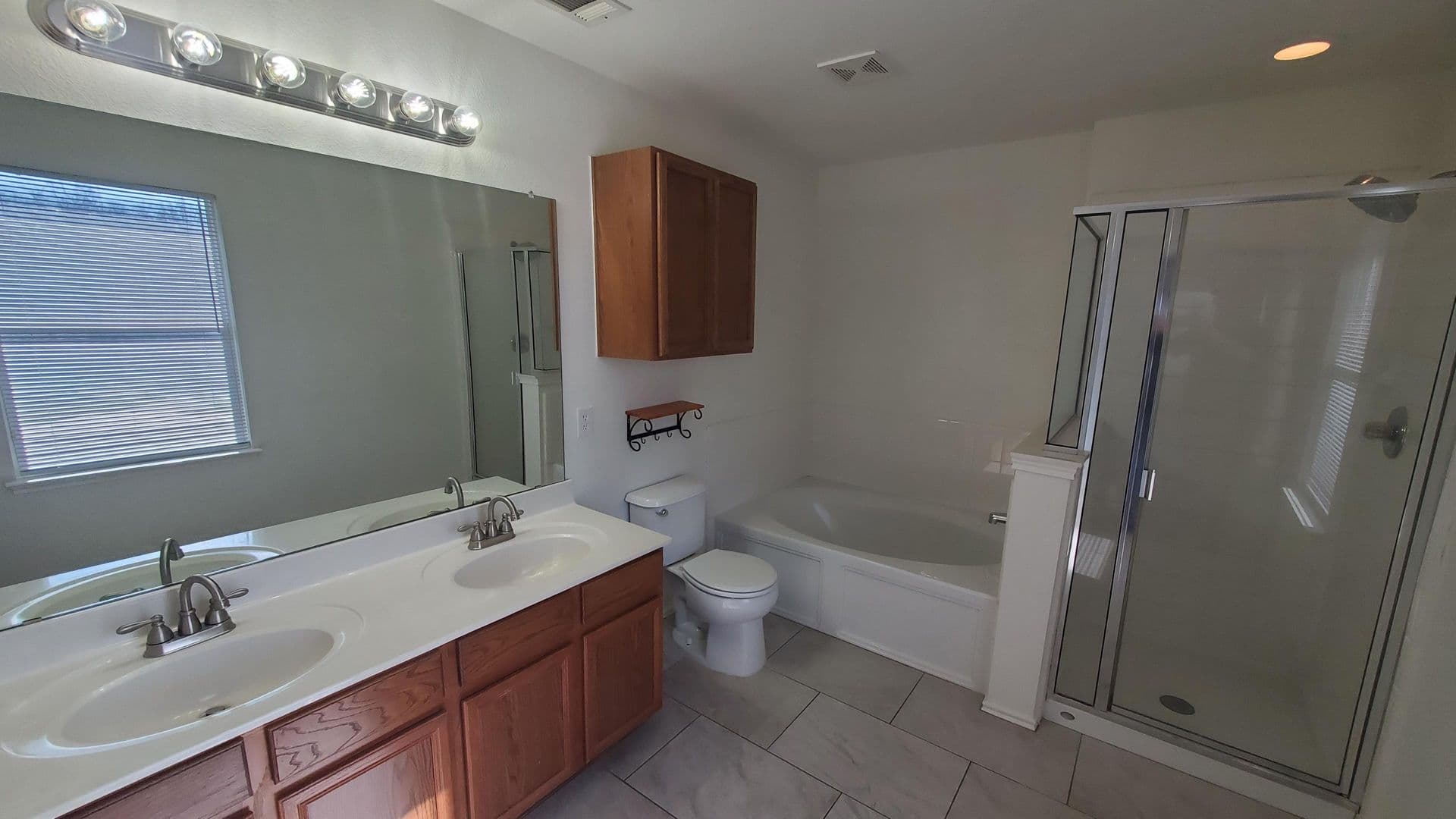 Forney House: 109 Southwestern Dr
