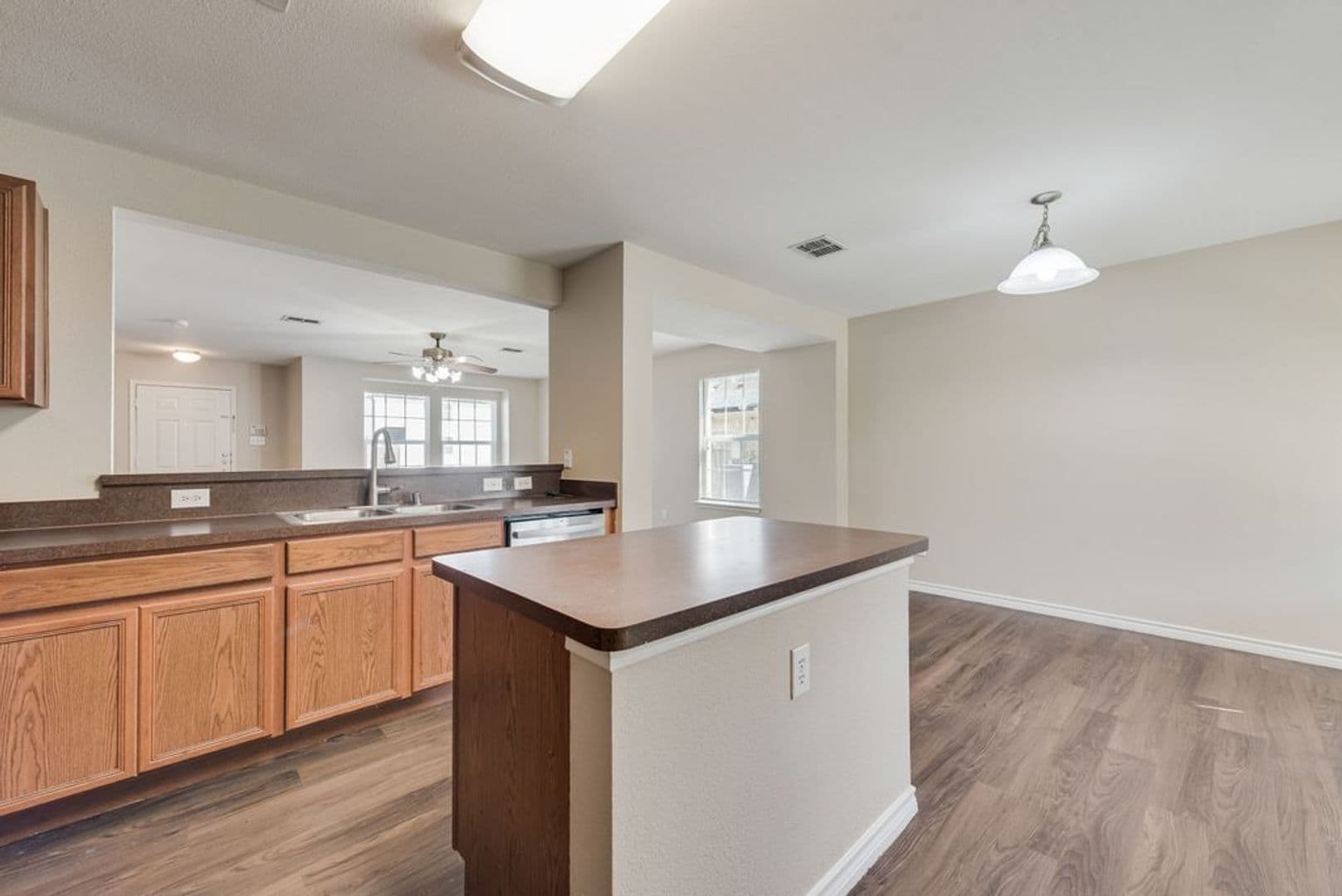 Forney House: 123 Southwestern