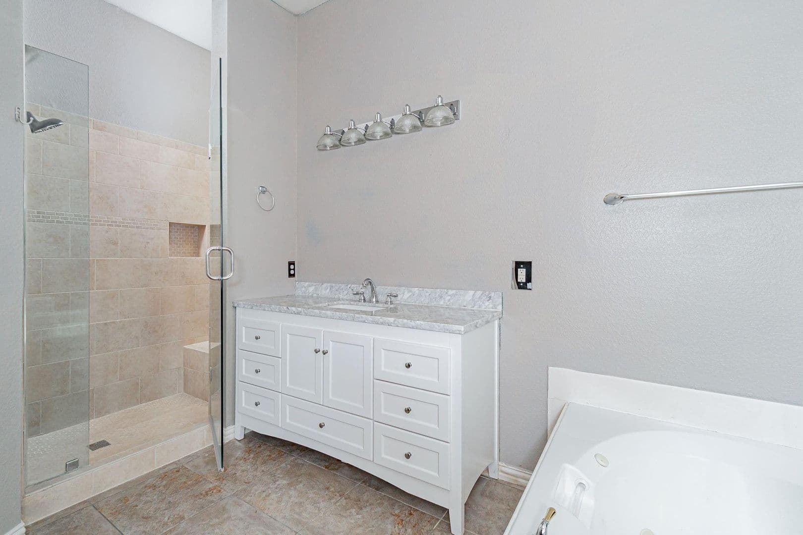 Frisco House: 2450 Thorntree Dr.