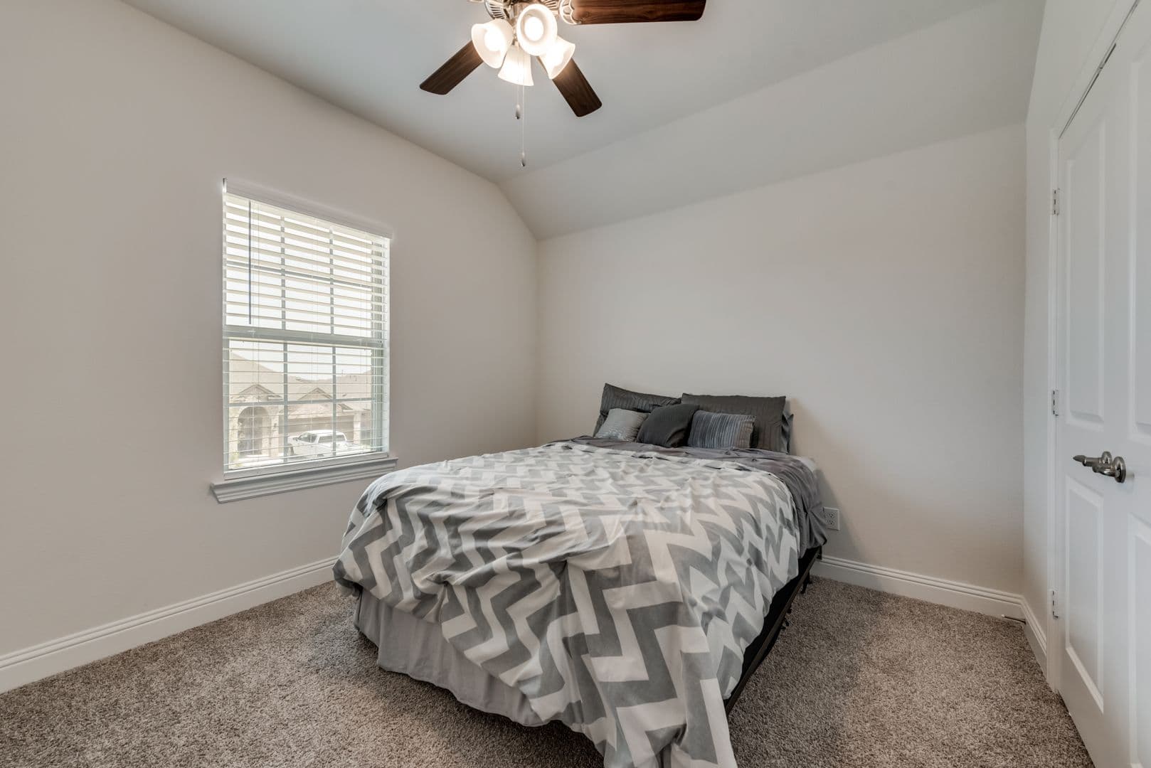 Aubrey House: 10704 Strike St