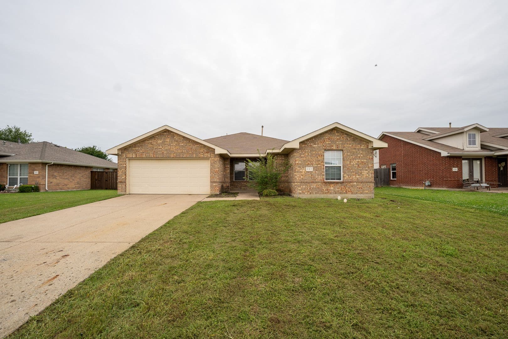 Terrell House: 233 Willow Creek Lane