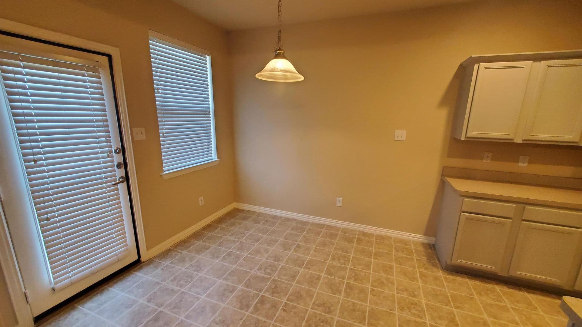 Rowlett House: 10909 Nantucket Dr