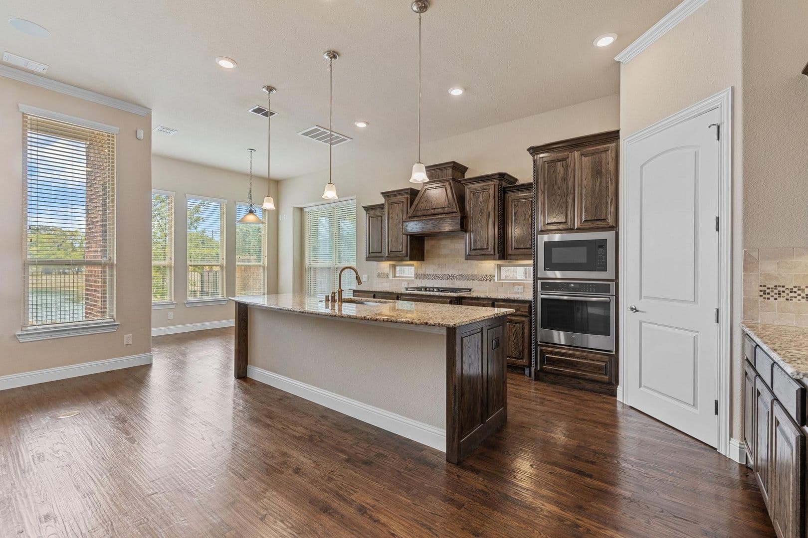 Flower Mound House: 3759 Legends Path