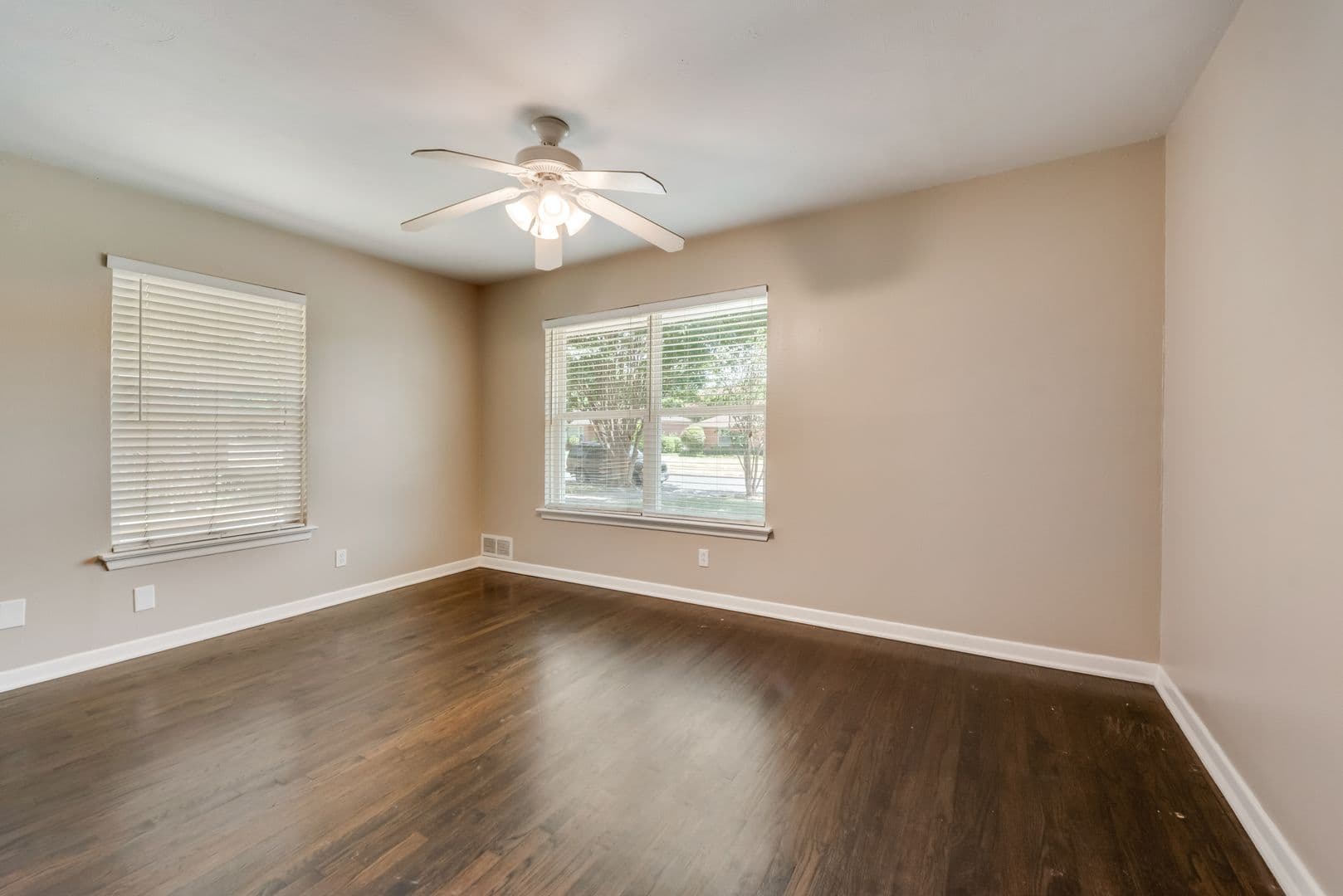 Dallas House: 2629 San Medina Ave.
