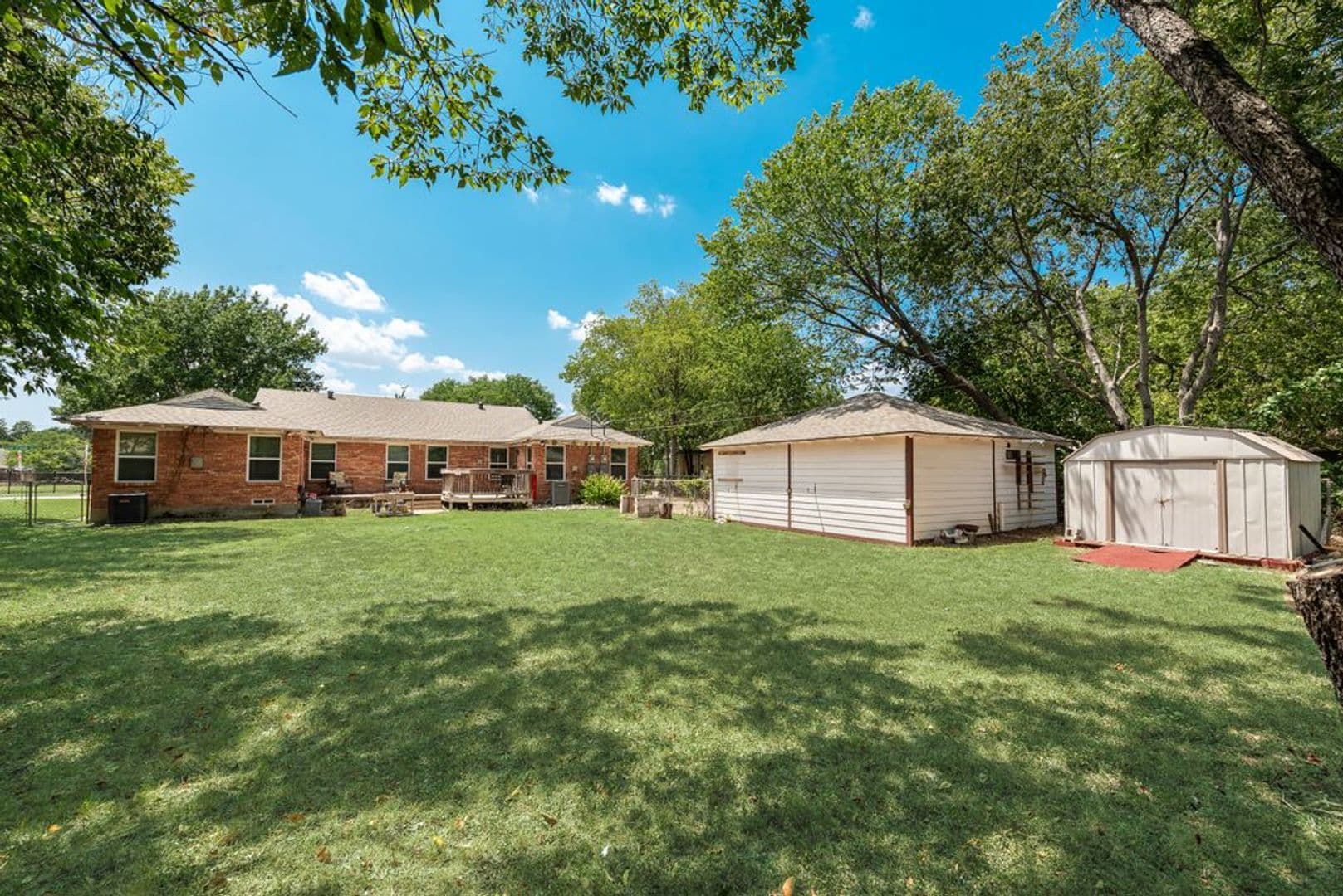 Dallas House: 9506 Mercer