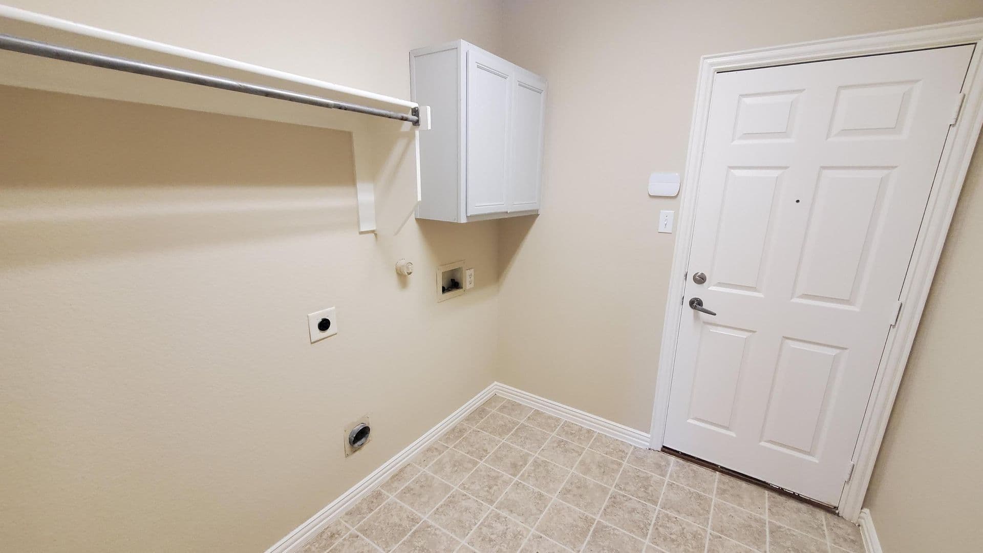 Rowlett House: 10909 Nantucket Dr