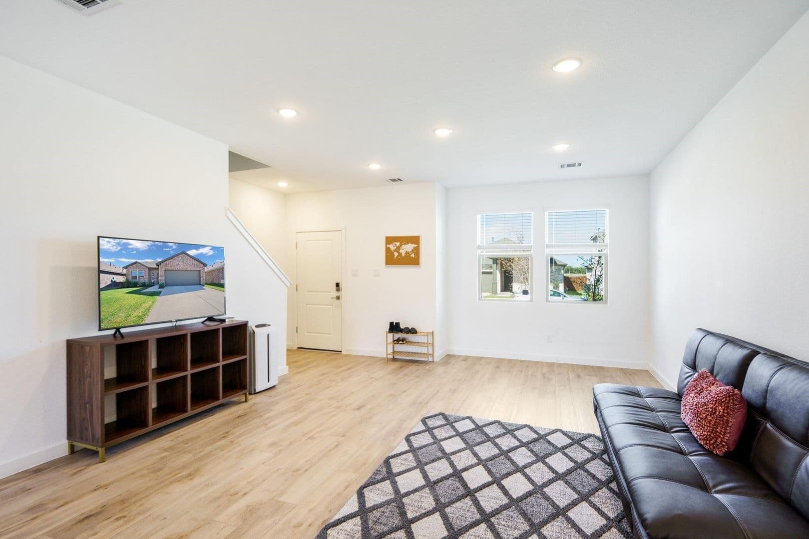 Seagoville House: 2608 Ontario Dr