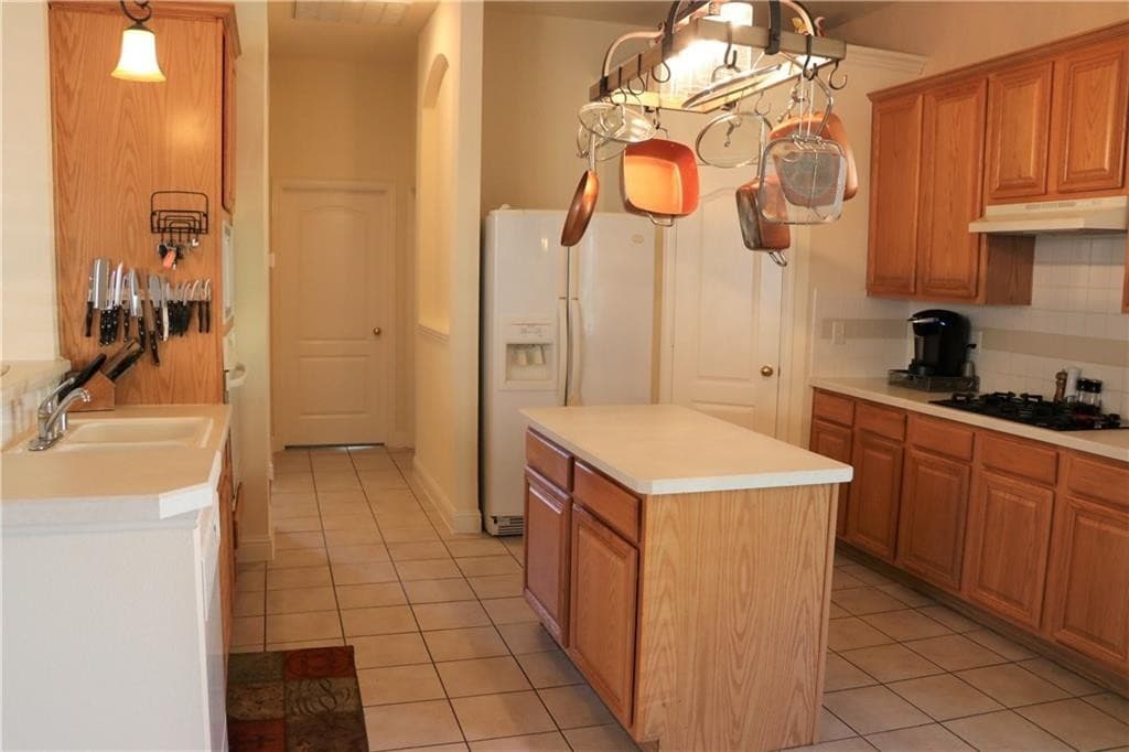 Murphy House: 123 Hillcrest Dr