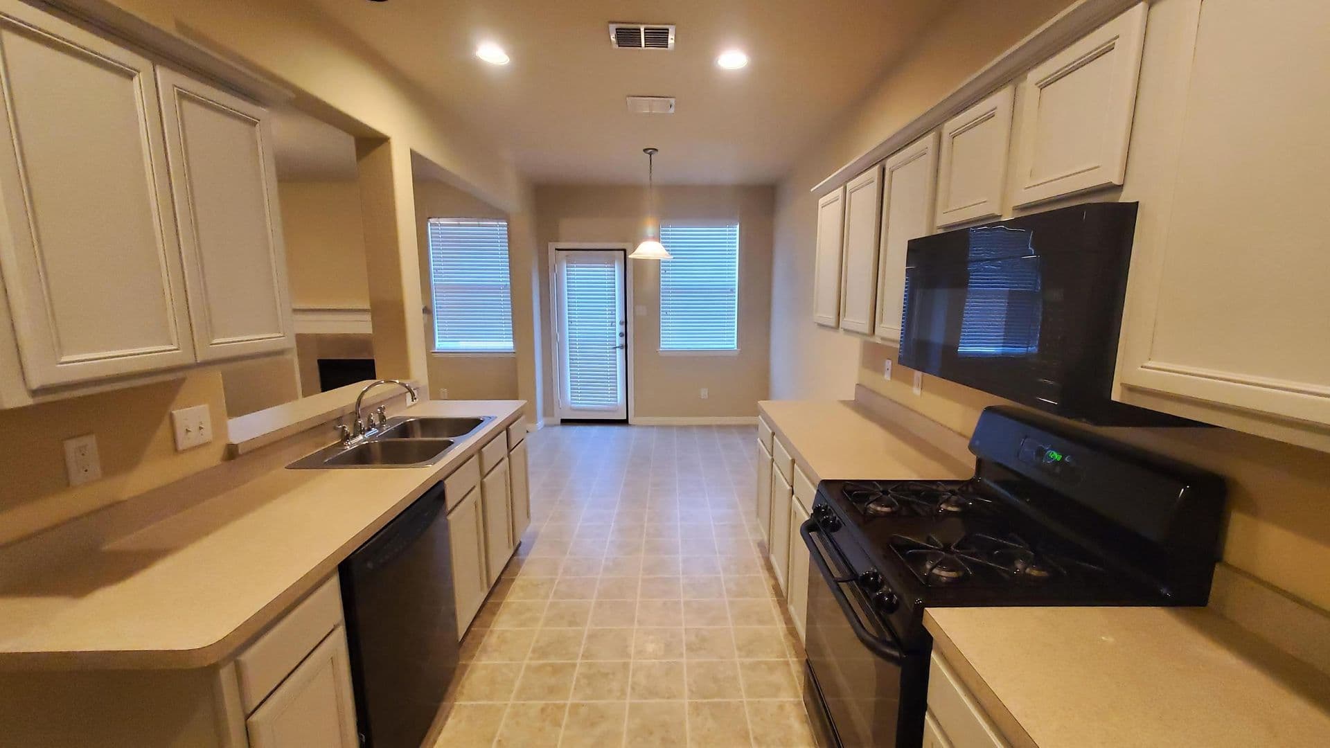 Rowlett House: 10909 Nantucket Dr