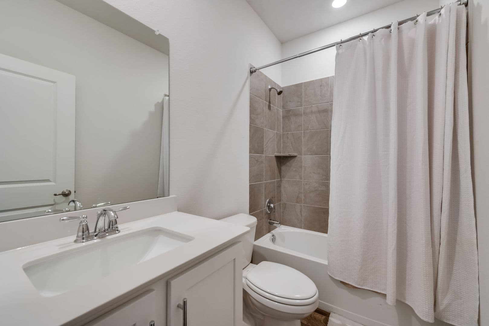 Aubrey House: 10704 Strike St