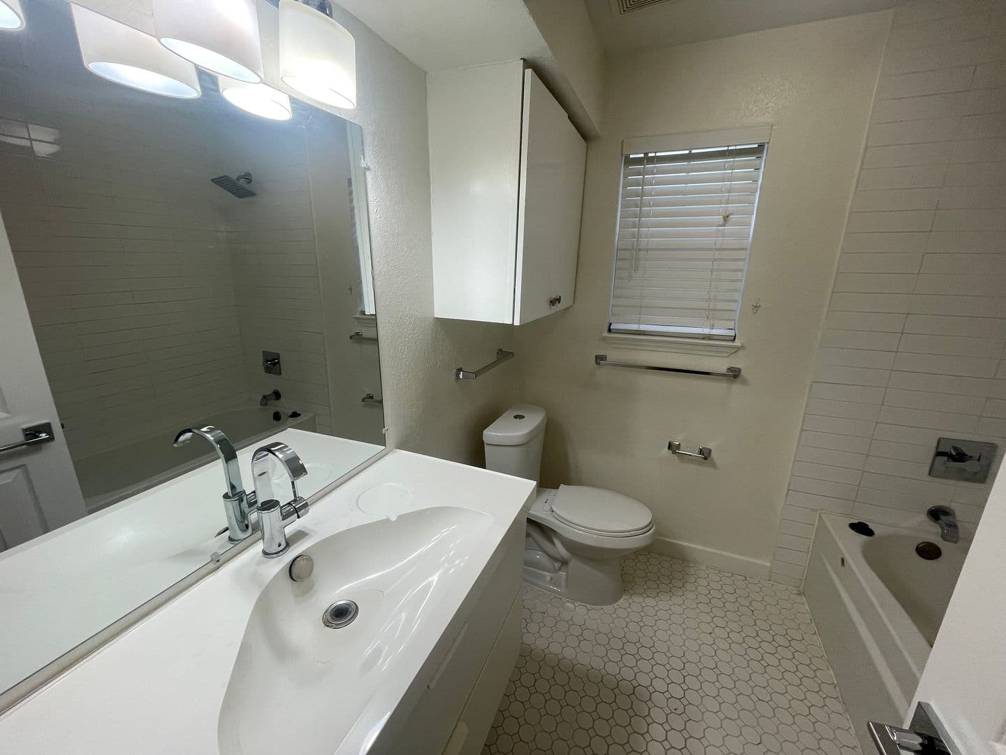 Dallas House: 7474 Fair Oaks Avenue #7402