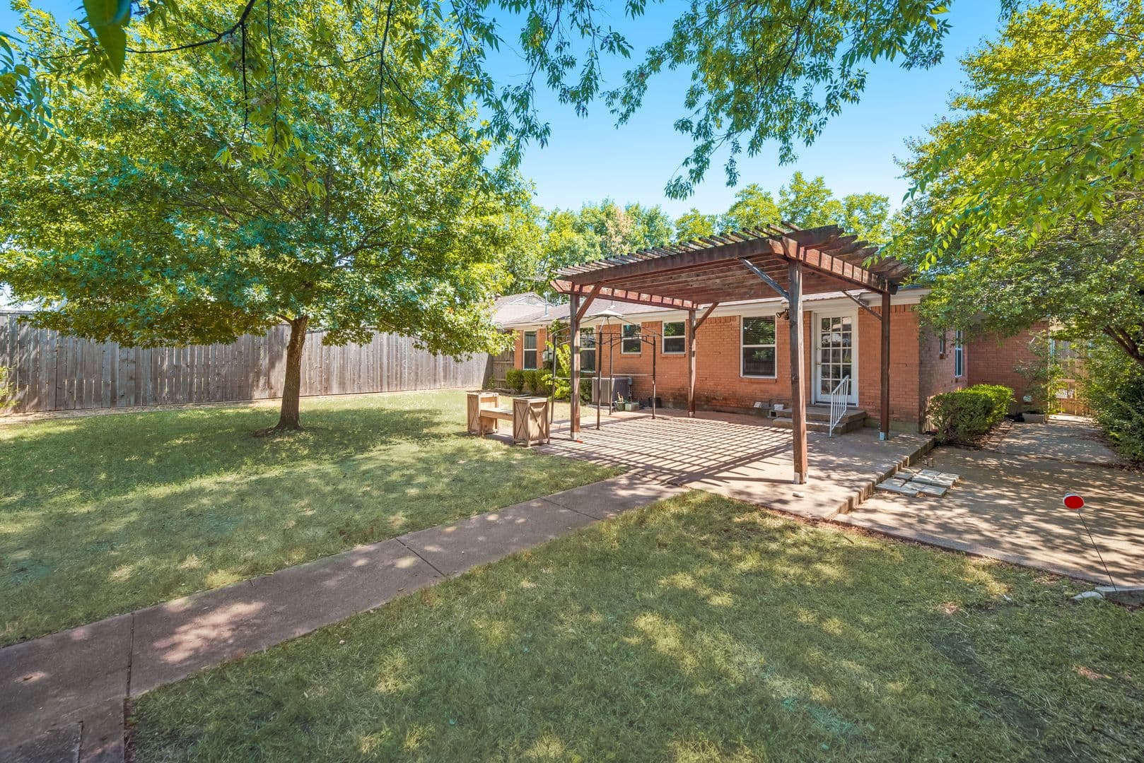 Dallas House: 2629 San Medina Ave.