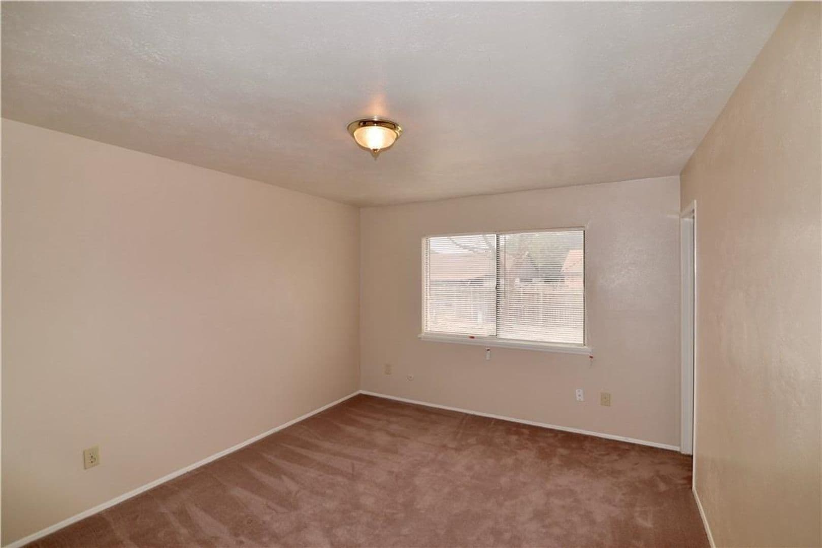 Allen House: 556 Hanover Dr