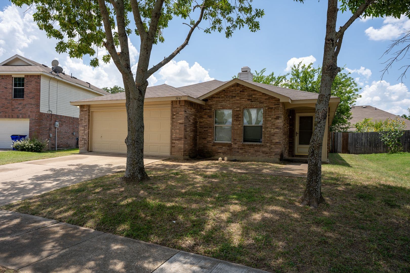 Balch Springs House: 3841 Meredith Ln
