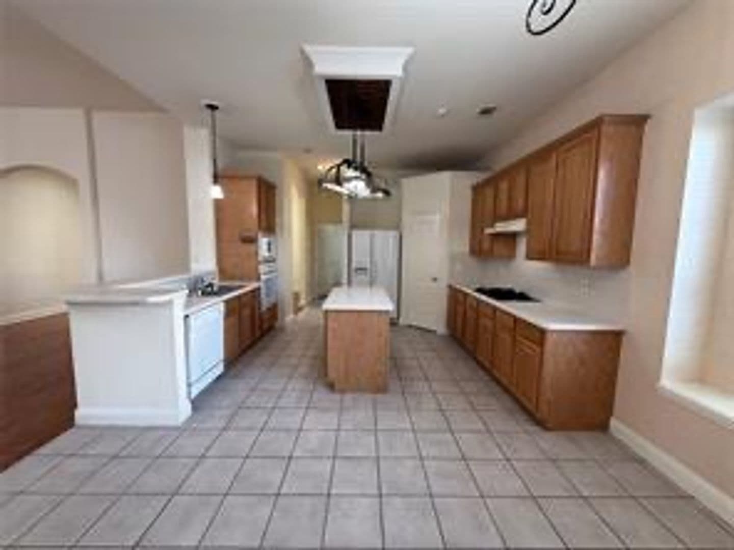 Murphy House: 123 Hillcrest Dr