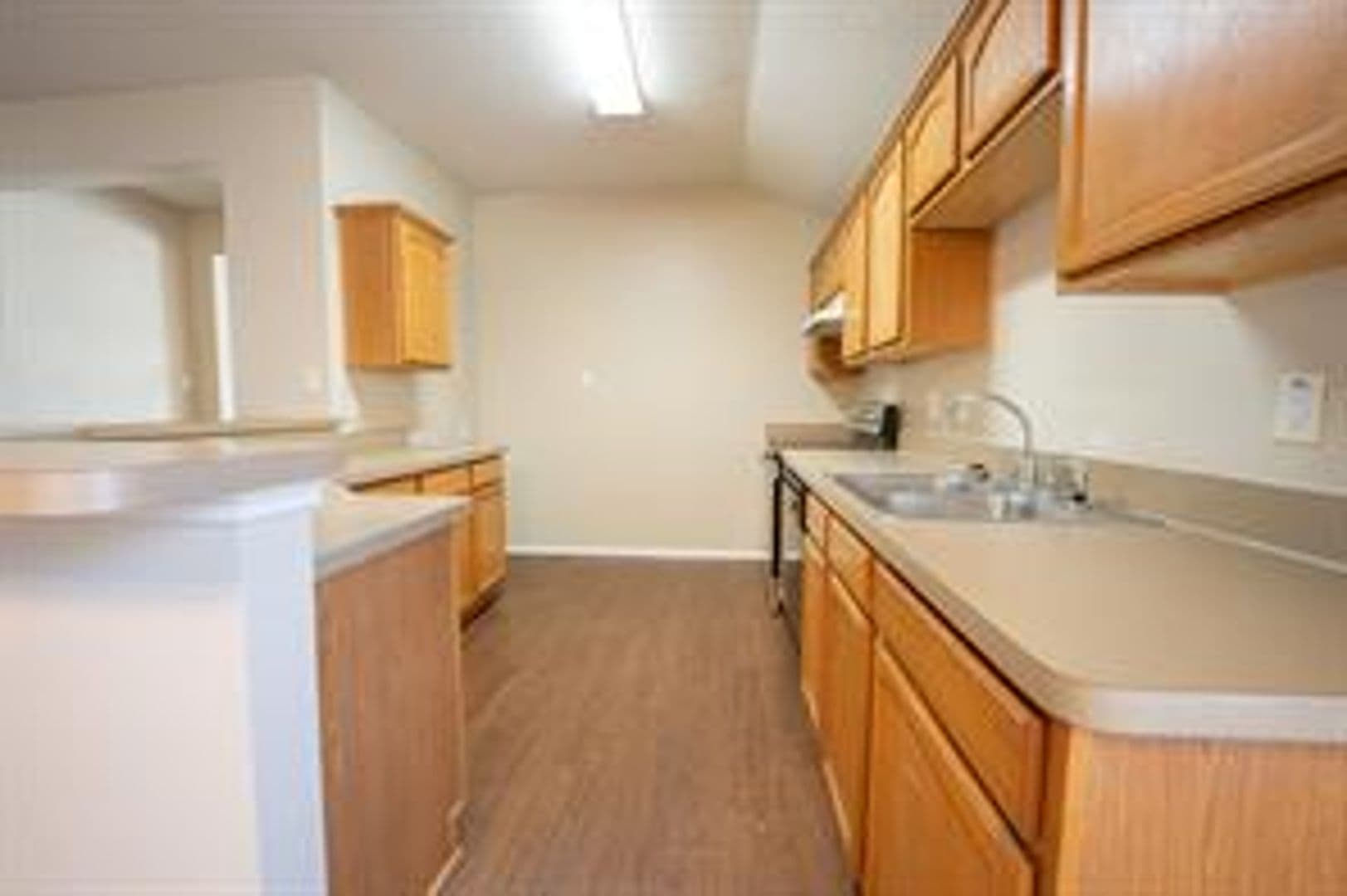 Lancaster House: 183 Rolling Ct