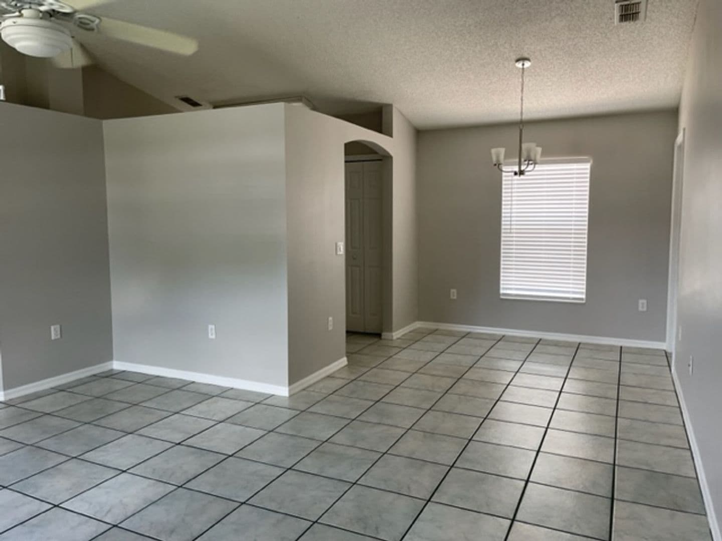 Deltona House: 2830 Ascot LN
