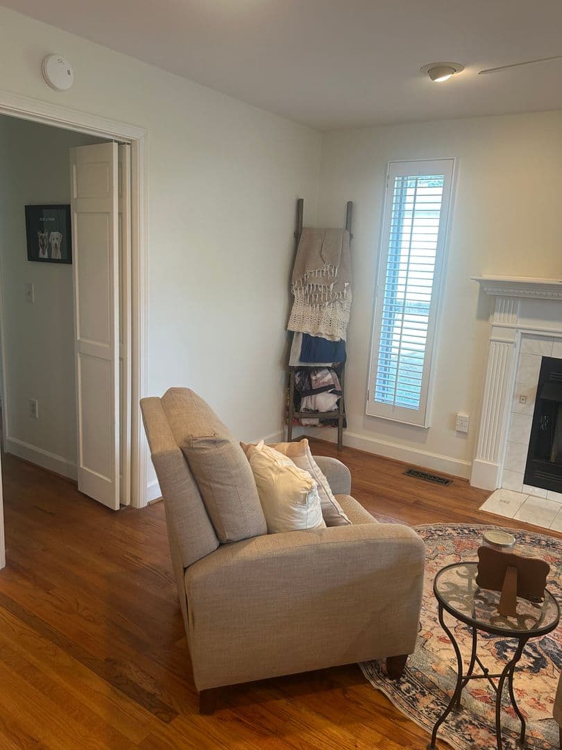 Greenville House: 19 E. Circle Ave