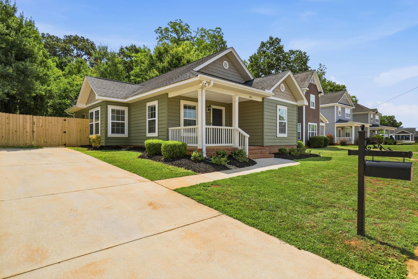 Greenville House: 305 S. Calhoun St
