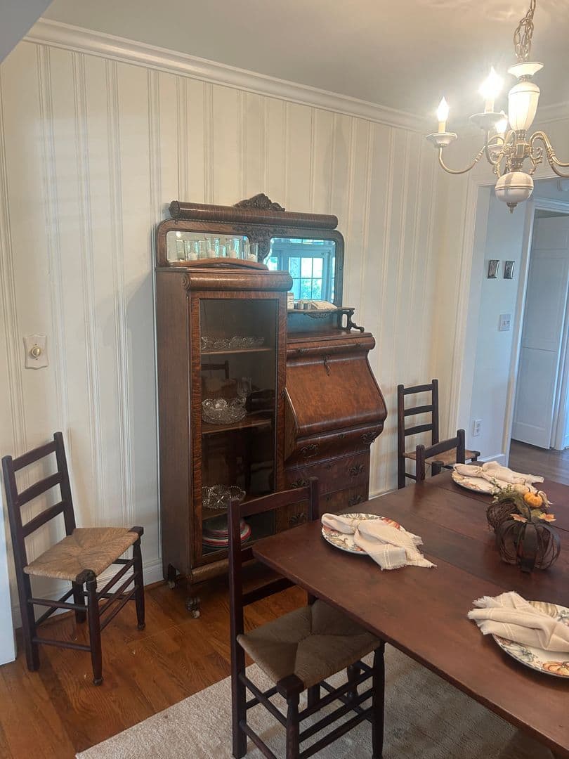 Greenville House: 19 E. Circle Ave