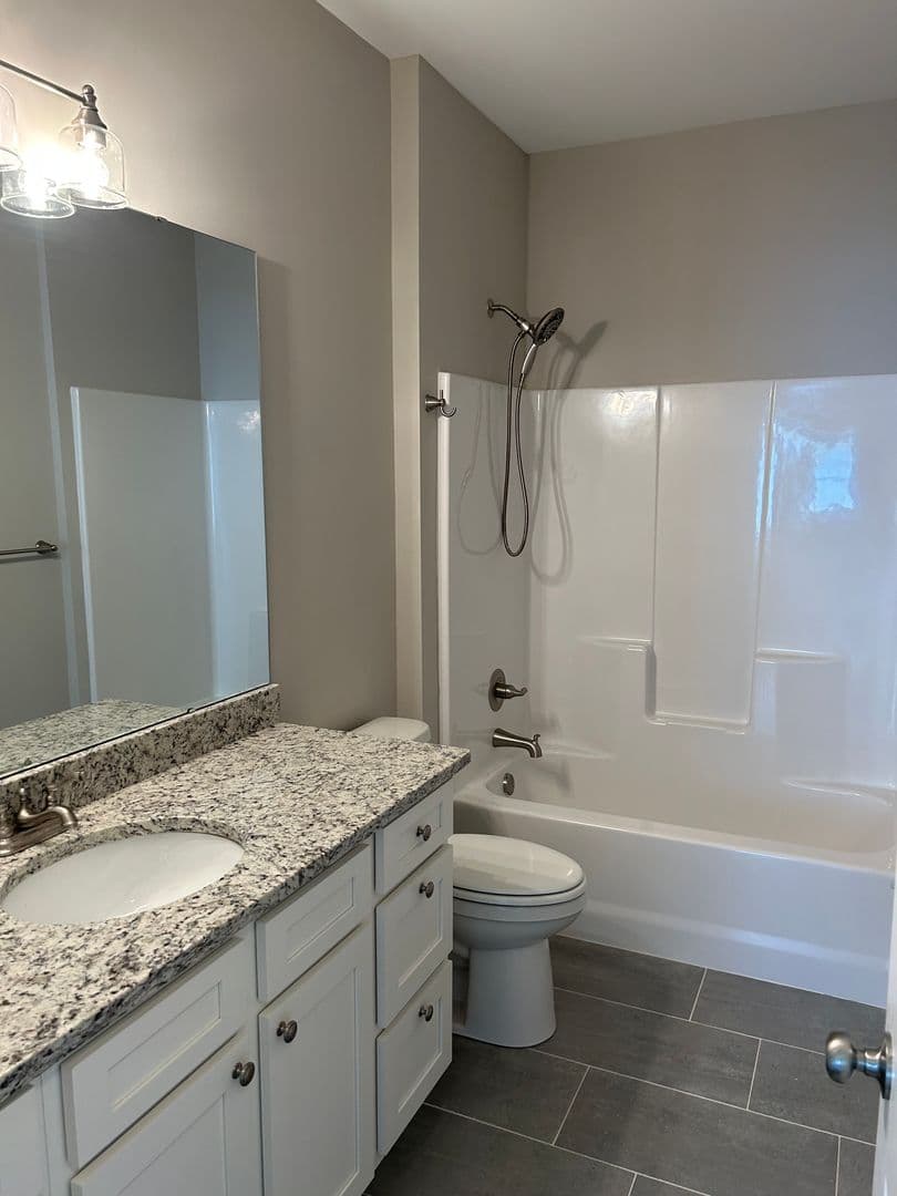 Greenville House: 402 Prosperity Avenue