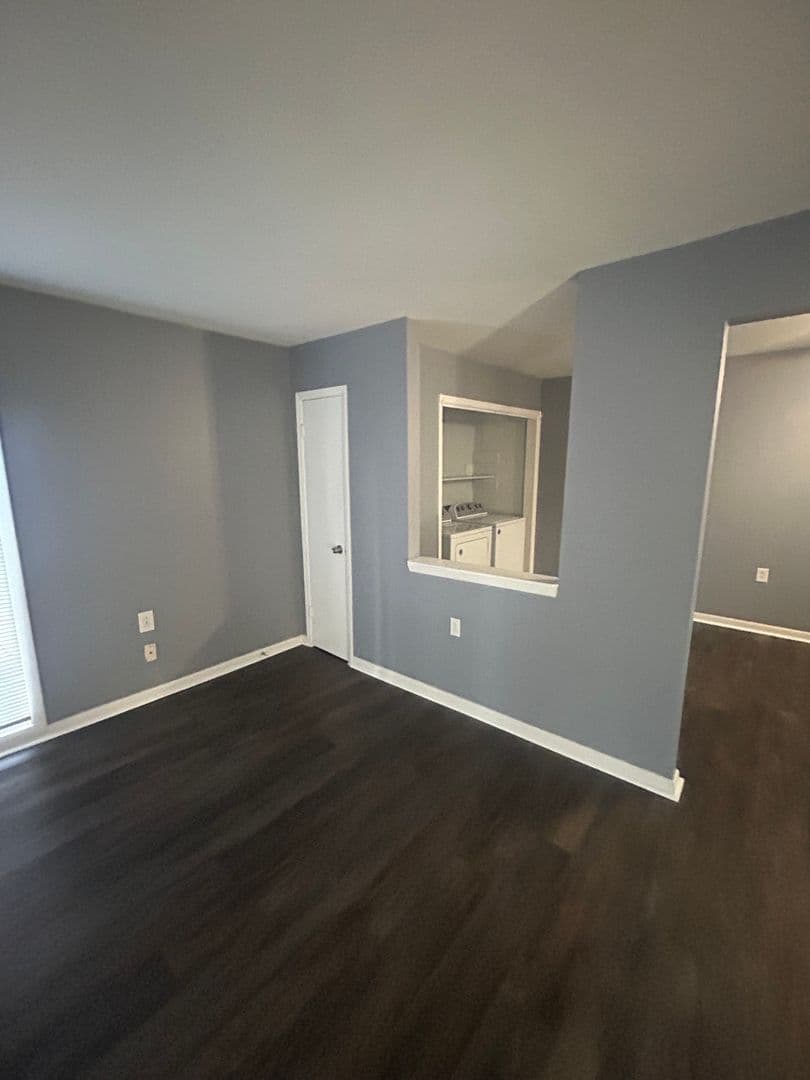 Greenville House: 3706 E. North Street Unit J4